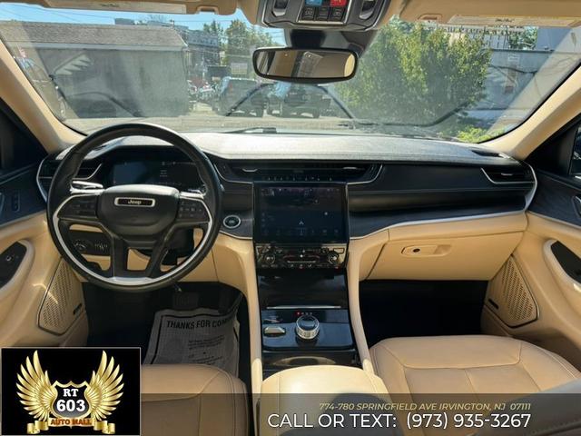 Photo of 2022 Bright White Clearcoat Jeep Grand Cherokee L