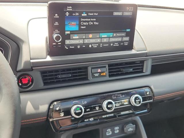 Photo of 2025 Crystal Black Pearl Honda Pilot