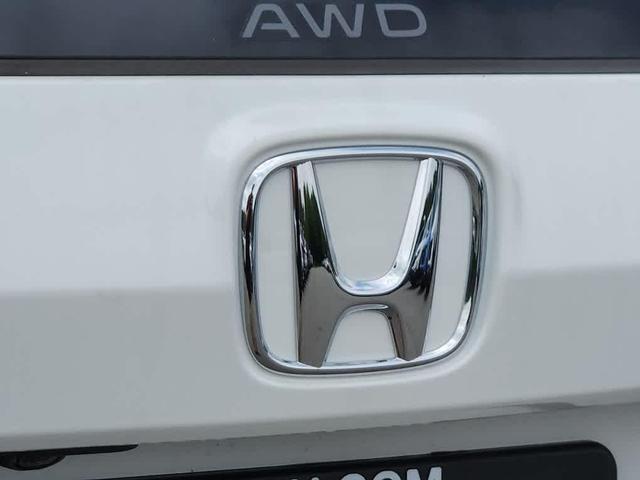 Photo of 2026 Platinum White Pearl Honda CR-V