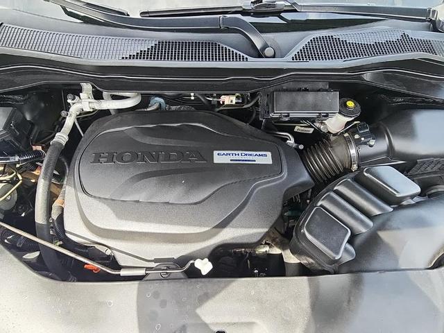Photo of 2020 Crystal Black Pearl Honda Pilot