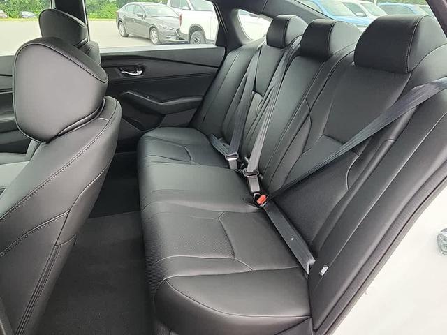 Photo of 2025 Platinum White Pearl Honda Accord Hybrid