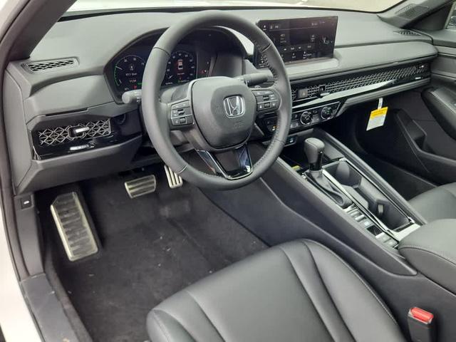Photo of 2025 Platinum White Pearl Honda Accord Hybrid