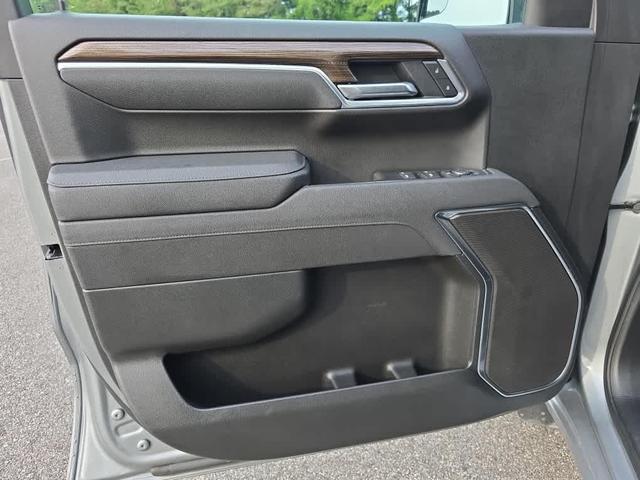 Photo of 2025 Sterling Gray Metallic Chevrolet Silverado 1500