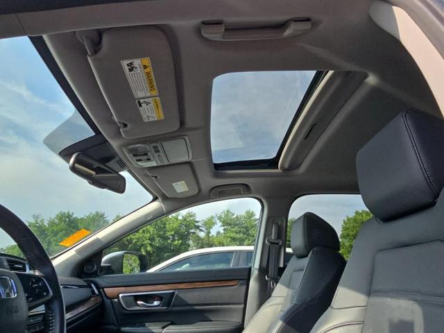 Photo of 2022 Sonic Gray Pearl Honda CR-V Hybrid