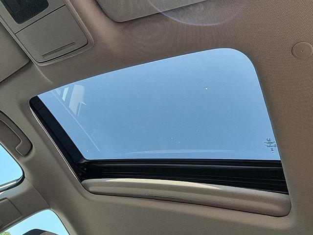 Photo of 2025 Platinum White Pearl Honda Accord