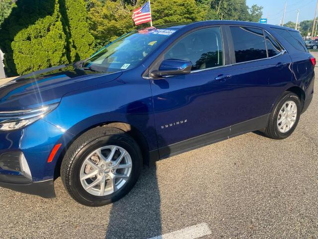 Photo of 2022 Blue Glow Metallic Chevrolet Equinox