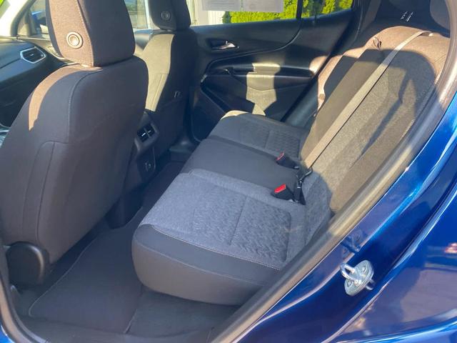 Photo of 2022 Blue Glow Metallic Chevrolet Equinox