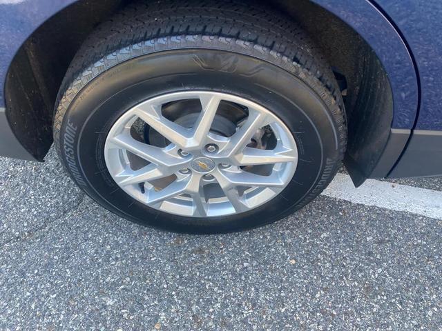 Photo of 2022 Blue Glow Metallic Chevrolet Equinox