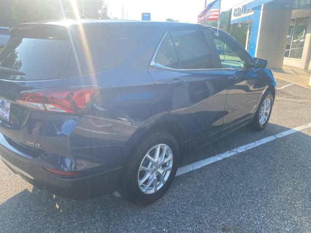 Photo of 2022 Blue Glow Metallic Chevrolet Equinox