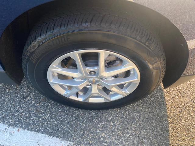 Photo of 2022 Blue Glow Metallic Chevrolet Equinox