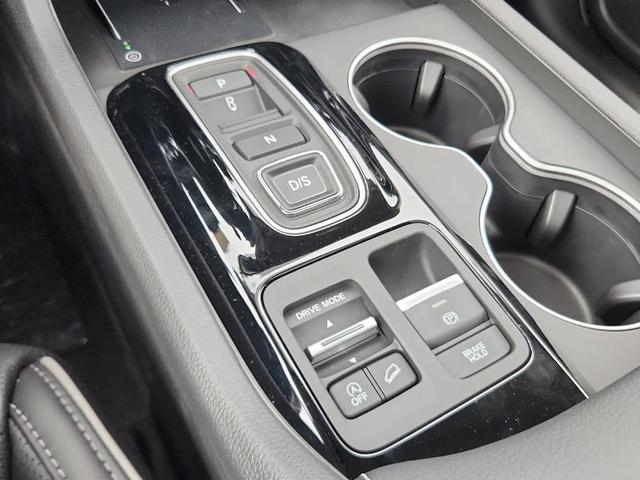 Photo of 2025 Crystal Black Pearl Honda Pilot