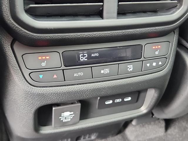 Photo of 2025 Crystal Black Pearl Honda Pilot