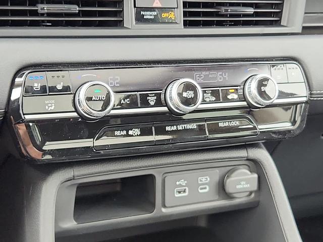 Photo of 2025 Crystal Black Pearl Honda Pilot