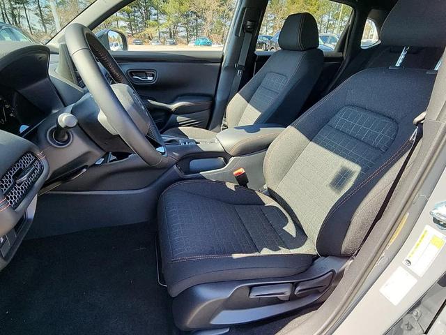 Photo of 2025 Urban Gray Pearl Honda HR-V
