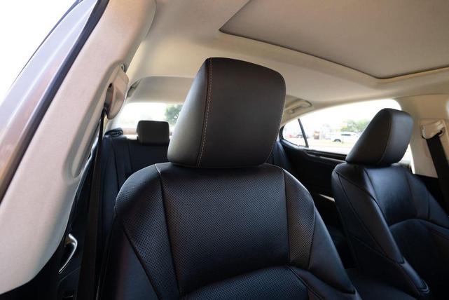 Photo of 2021 Atomic Silver Lexus ES 350