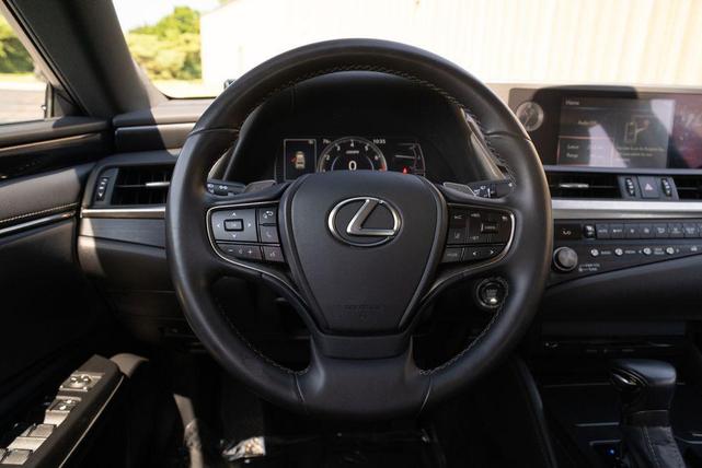 Photo of 2021 Atomic Silver Lexus ES 350