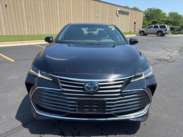 Photo of 2020 Midnight Black Metallic Toyota Avalon Hybrid