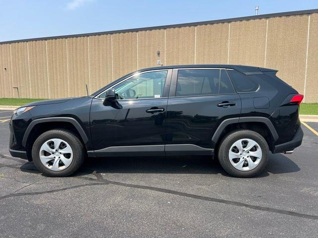 Photo of 2024 Midnight Black Metallic Toyota RAV4