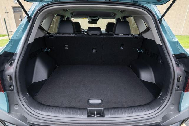 Photo of 2024 Blue / Black Kia Seltos