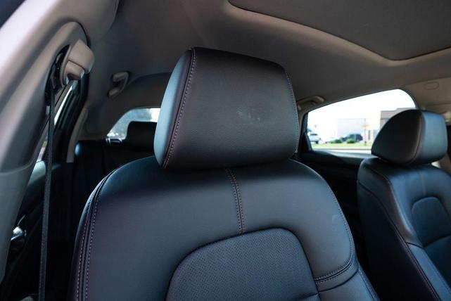 Photo of 2022 Lunar Silver Metallic Honda Civic