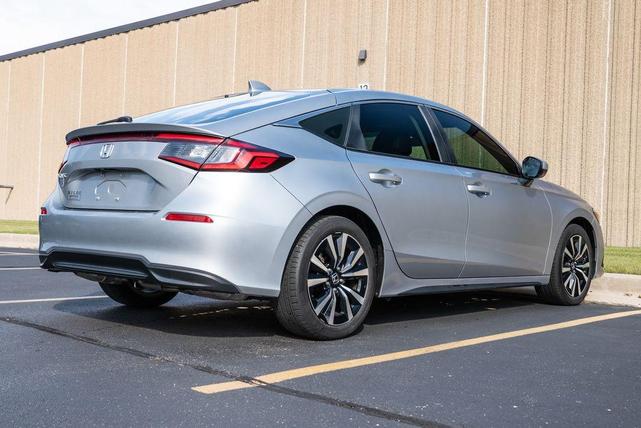 Photo of 2022 Lunar Silver Metallic Honda Civic