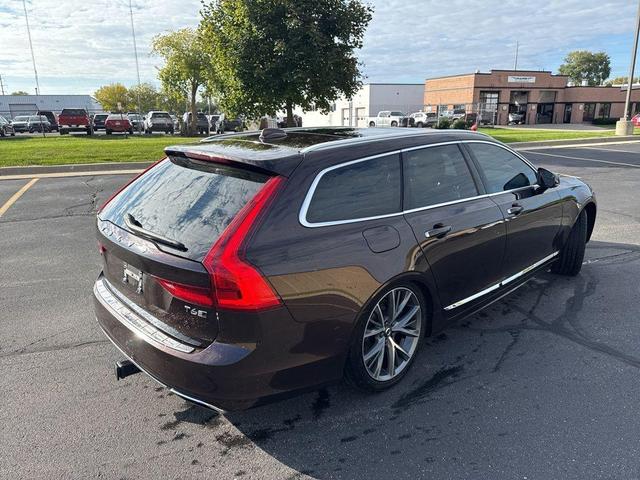 Photo of 2020 Maple Brown Metallic Volvo V90