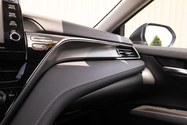 Photo of 2022 Celestial Silver Metallic Toyota Camry