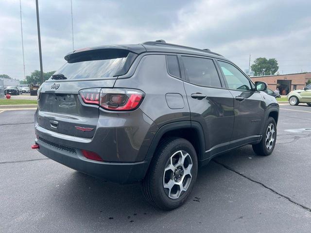 Photo of 2022 Granite Crystal Clearcoat Metallic Jeep Compass