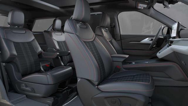 Photo of 2025 Gray Ford Explorer