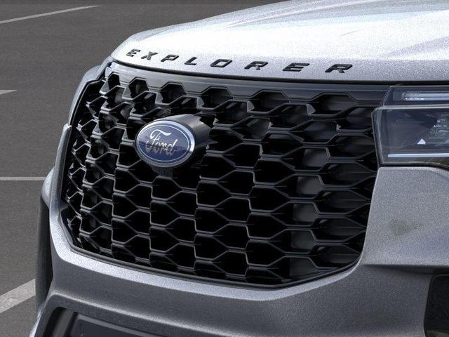 Photo of 2025 Gray Ford Explorer