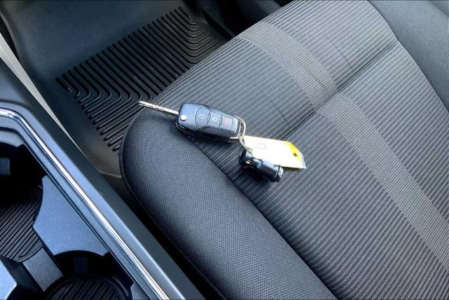 Photo of 2020 Oxford White Ford F-150