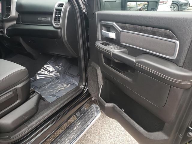 Photo of 2024 Diamond Black Crystal Pearlcoat RAM 2500