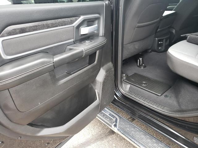 Photo of 2024 Diamond Black Crystal Pearlcoat RAM 2500