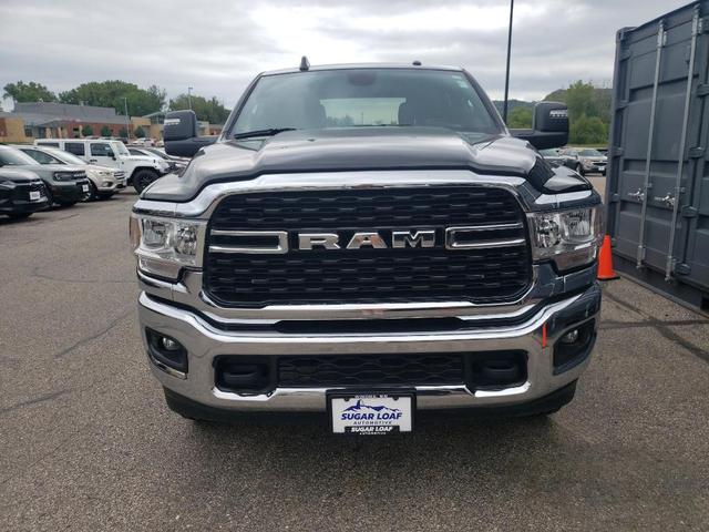 Photo of 2024 Diamond Black Crystal Pearlcoat RAM 2500