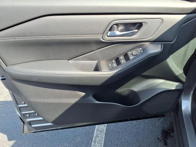Photo of 2026 GUN METALL Nissan Rogue