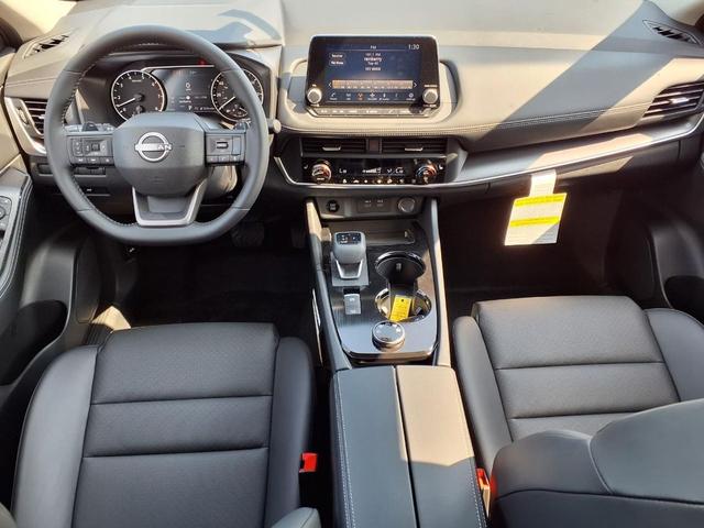 Photo of 2026 GUN METALL Nissan Rogue