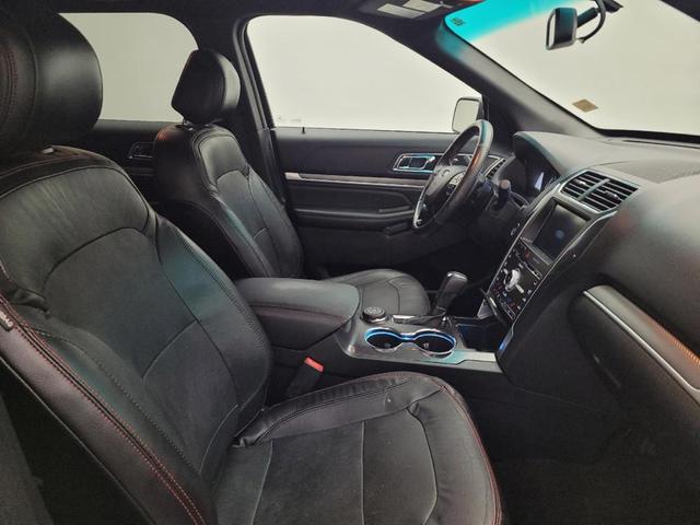 Photo of 2016 Shadow Black Ford Explorer