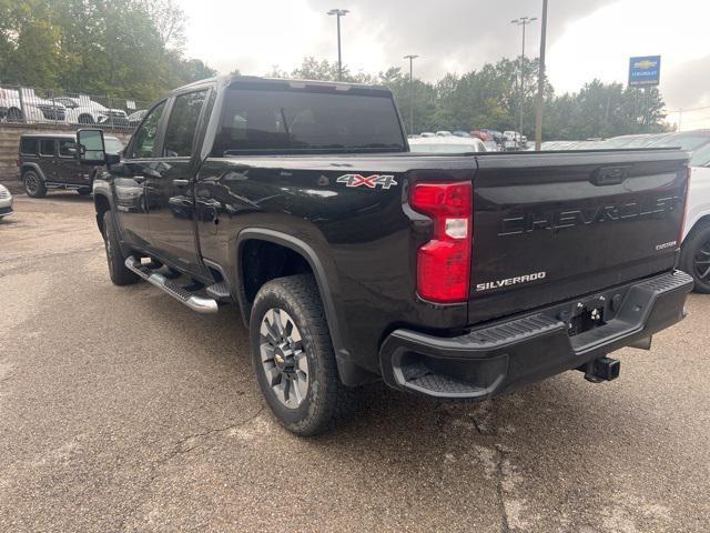 Photo of 2023 Black Chevrolet Silverado 2500