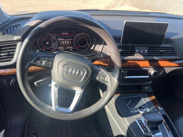 Photo of 2018 Brilliant Black Audi Q5