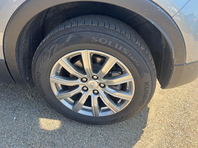 Photo of 2023 Argent Silver Metallic Cadillac XT4