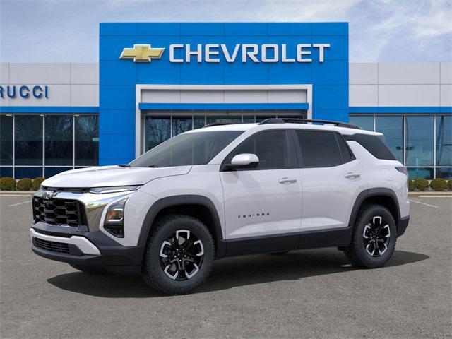 Photo of 2025 Iridescent Pearl Tricoat Chevrolet Equinox