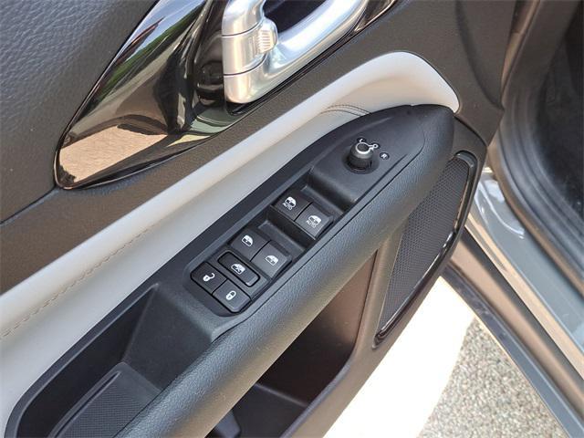 Photo of 2023 Sting-Gray Clearcoat Jeep Compass