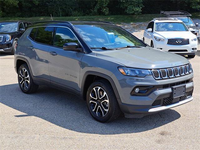 Photo of 2023 Sting-Gray Clearcoat Jeep Compass