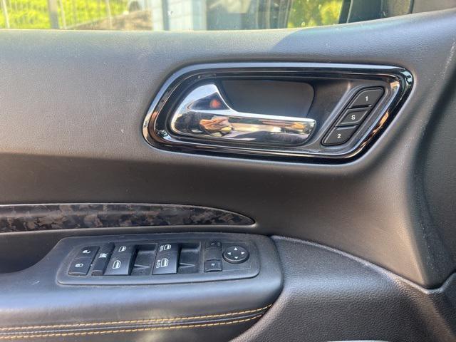 Photo of 2022 DB Black Crystal Clearcoat Dodge Durango