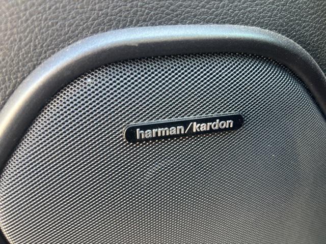 Photo of 2022 DB Black Crystal Clearcoat Dodge Durango