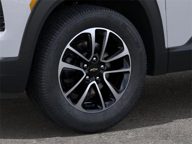 Photo of 2026 Summit White Chevrolet Trailblazer