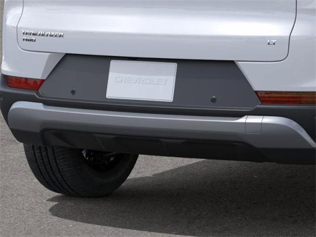 Photo of 2026 Summit White Chevrolet Trailblazer
