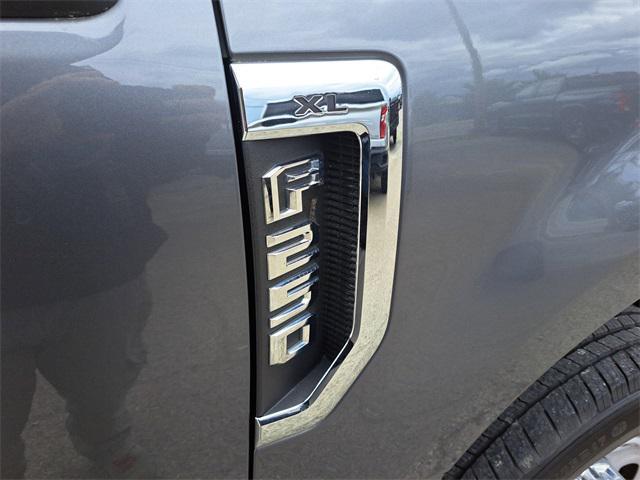 Photo of 2022 Carbonized Gray Metallic Ford F-250