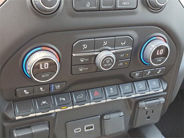 Photo of 2022 Iridescent Pearl Tricoat Chevrolet Silverado 1500