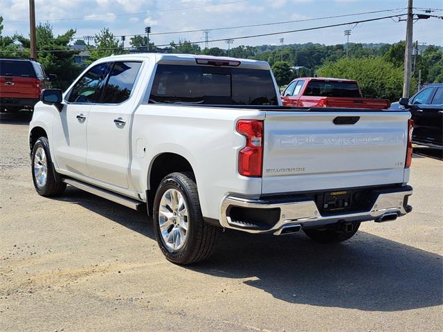 Photo of 2022 Iridescent Pearl Tricoat Chevrolet Silverado 1500